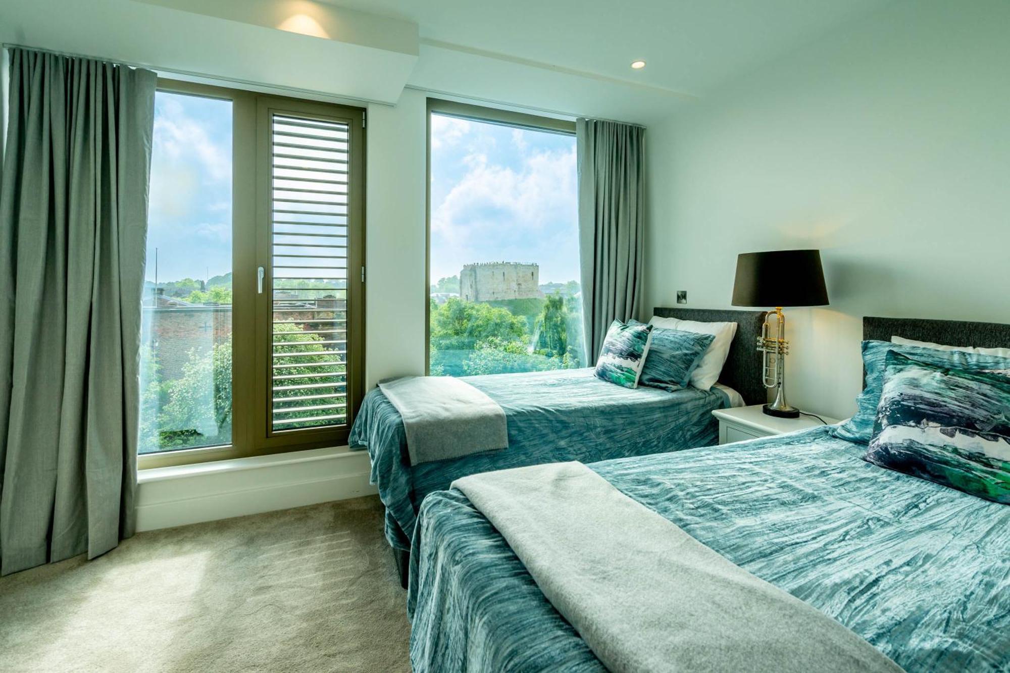 River & Castle At Ryedale House York Ngoại thất bức ảnh