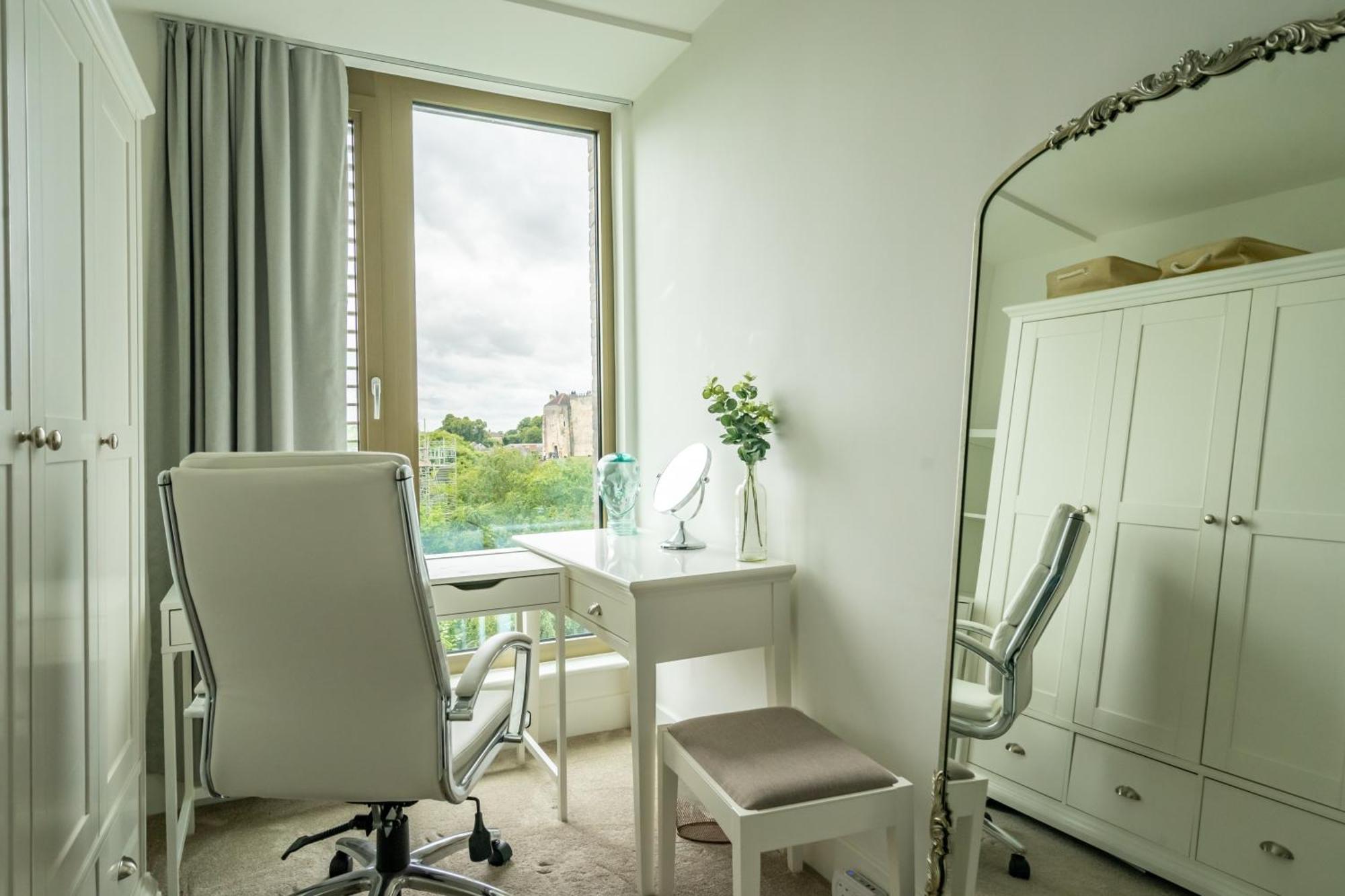 River & Castle At Ryedale House York Ngoại thất bức ảnh